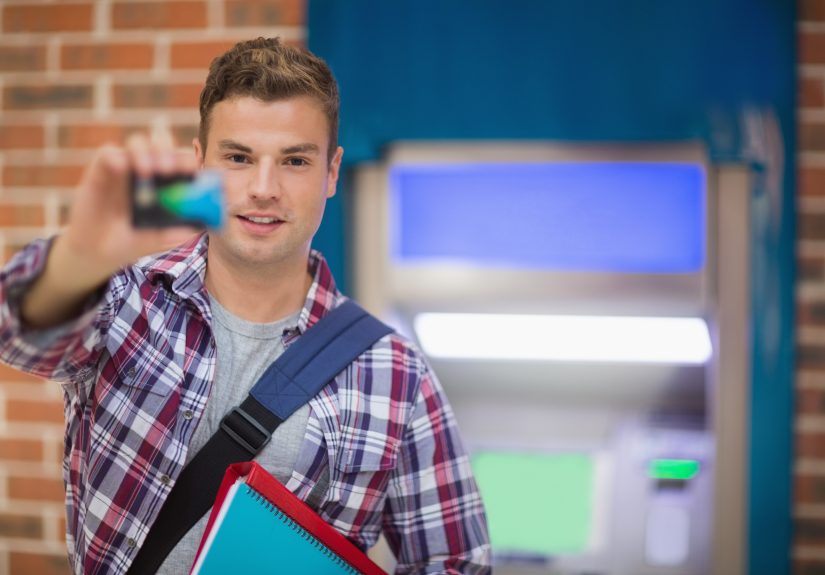 8 Best Credit Cards for College Students of 2023