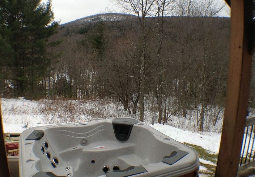 Bullfrog spa Installed On a Second-story Deck in Windham New York