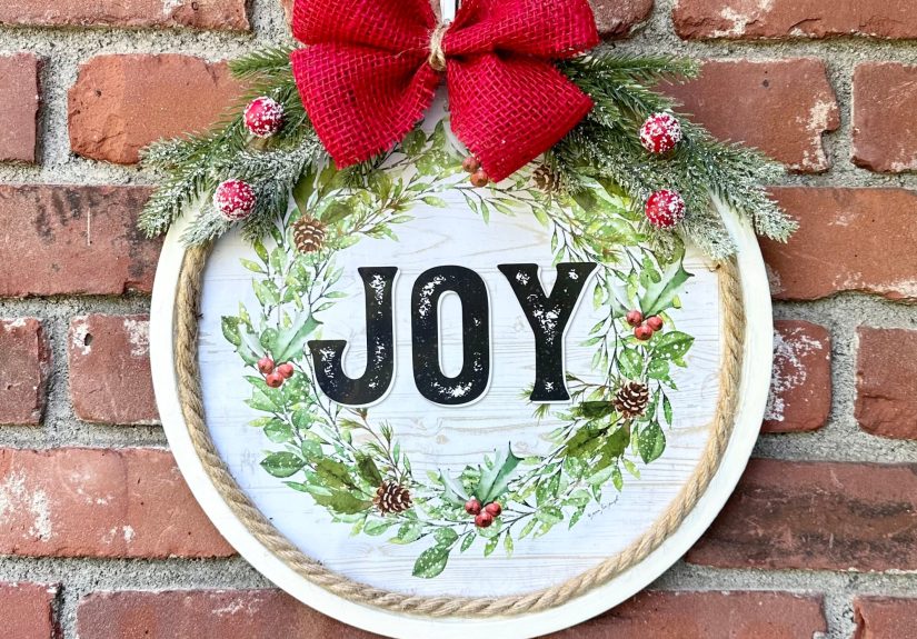 Christmas Joy: Make a Dollar Tree Pizza Pan Wreath