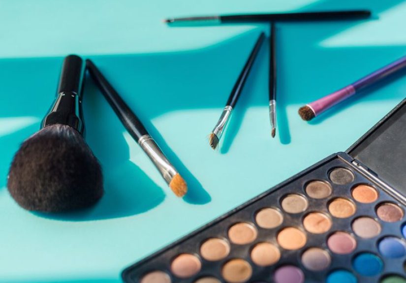 How to Clean Makeup Brushes