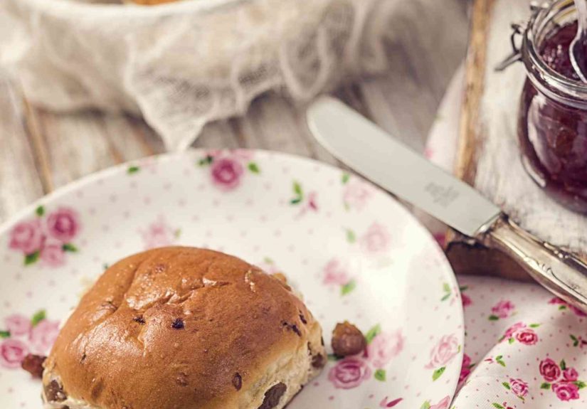 Krentenbollen (Dutch Currant Rolls) Recipe