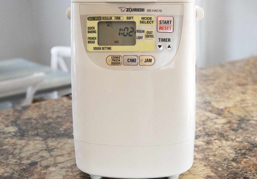Zojirushi BB-HAC10 Home Bakery Mini Breadmaker Review: Compact