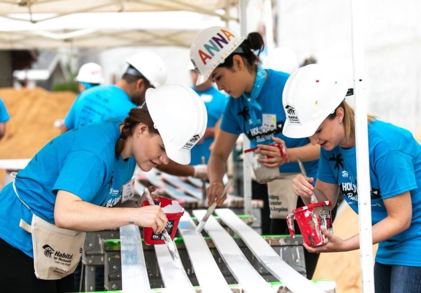 8 Volunteer Opportunities Where You Can Flex Your DIY Skills