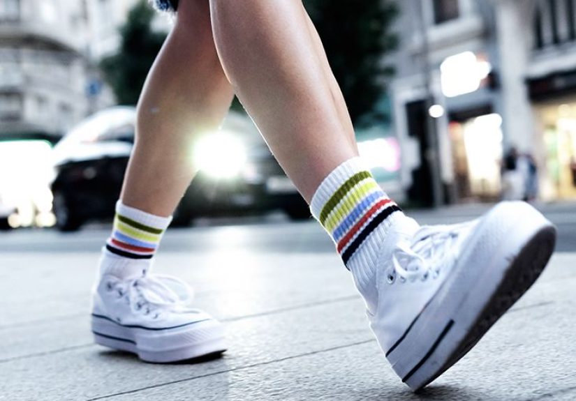 Flat feet: Symptoms, exercises, diagnosis, and treatment