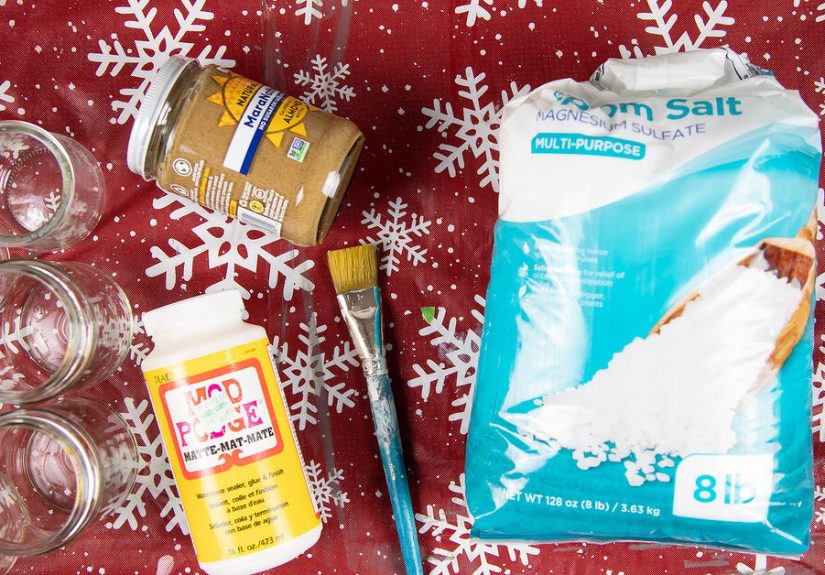 How to Make Christmas Candles DIY