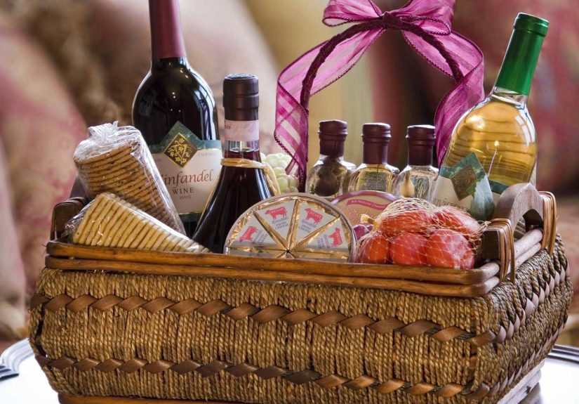 Make Your Own Personalized Mocktail Gift Basket