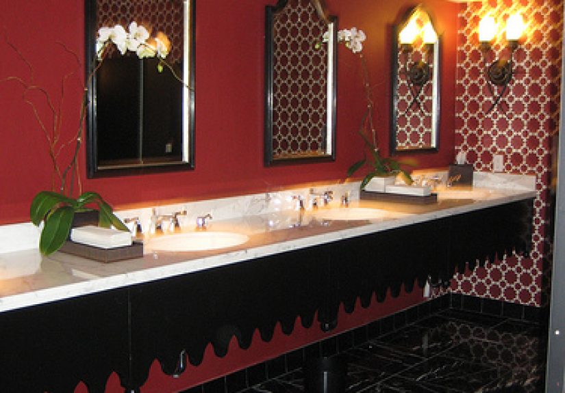 #970 Using Hotel Lobby Bathrooms When You're Out Walking Around - 1000 Awesome Things