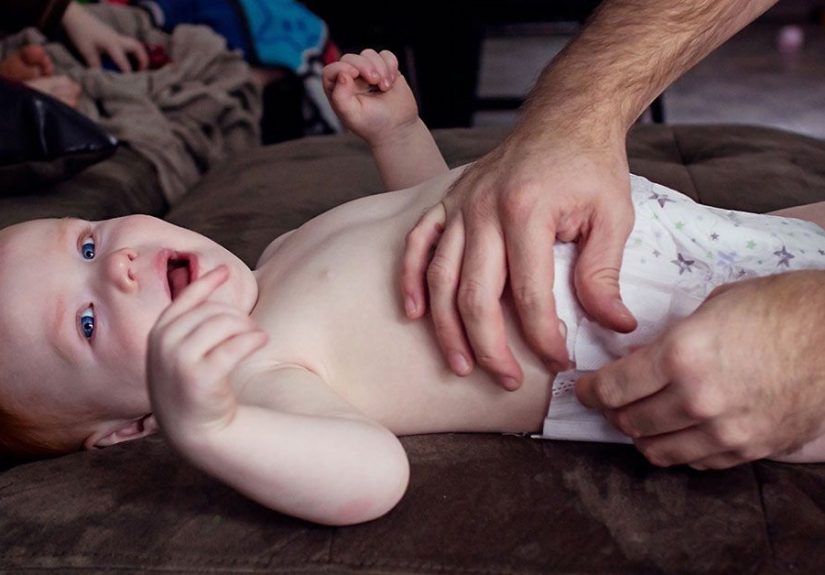 Breastfed Poop: Color, Texture, Frequency, Smell, and More