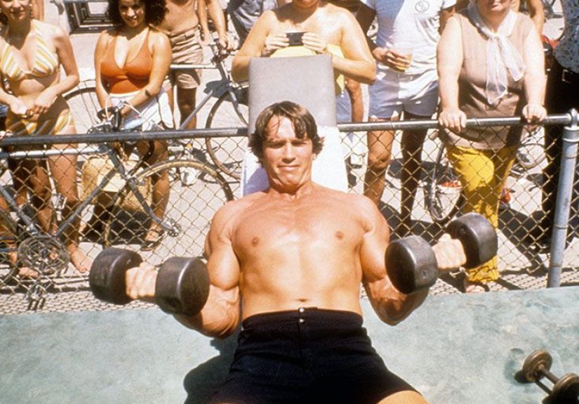 What Is the Arnold Press and How to Perform It With Proper Form