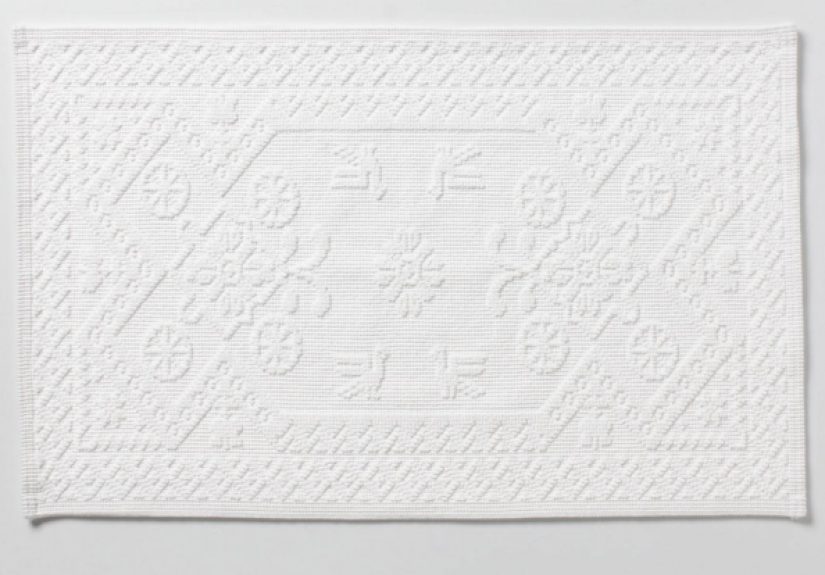 White Matelassé Bath Mat